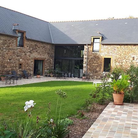 Aux Greniers A Reves Bed & Breakfast Plestan Dış mekan fotoğraf