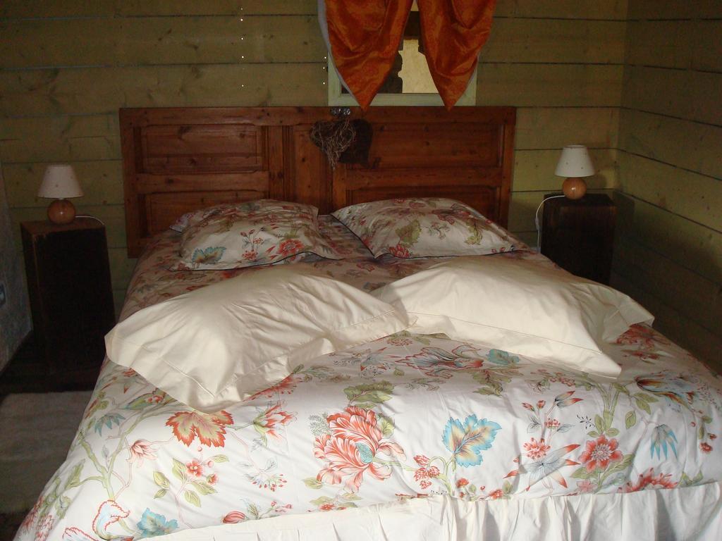 Aux Greniers A Reves Bed & Breakfast Plestan Dış mekan fotoğraf